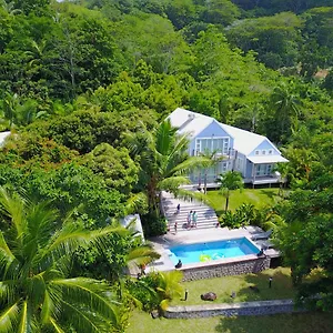 Red Coconut Self-catering Apartment